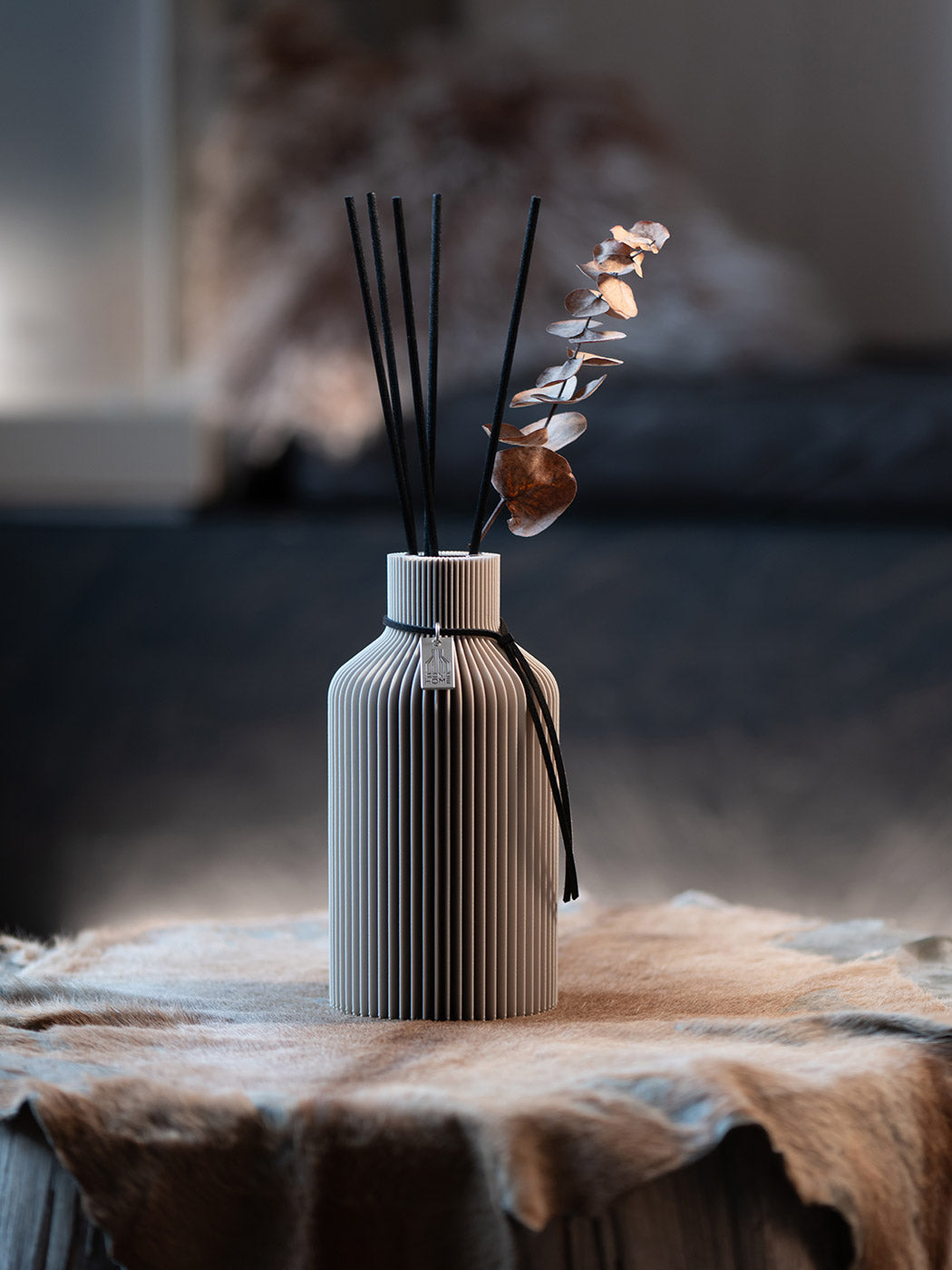 ICONIC HOME Duftvase Pure Cozy Greige mit Deko #mood