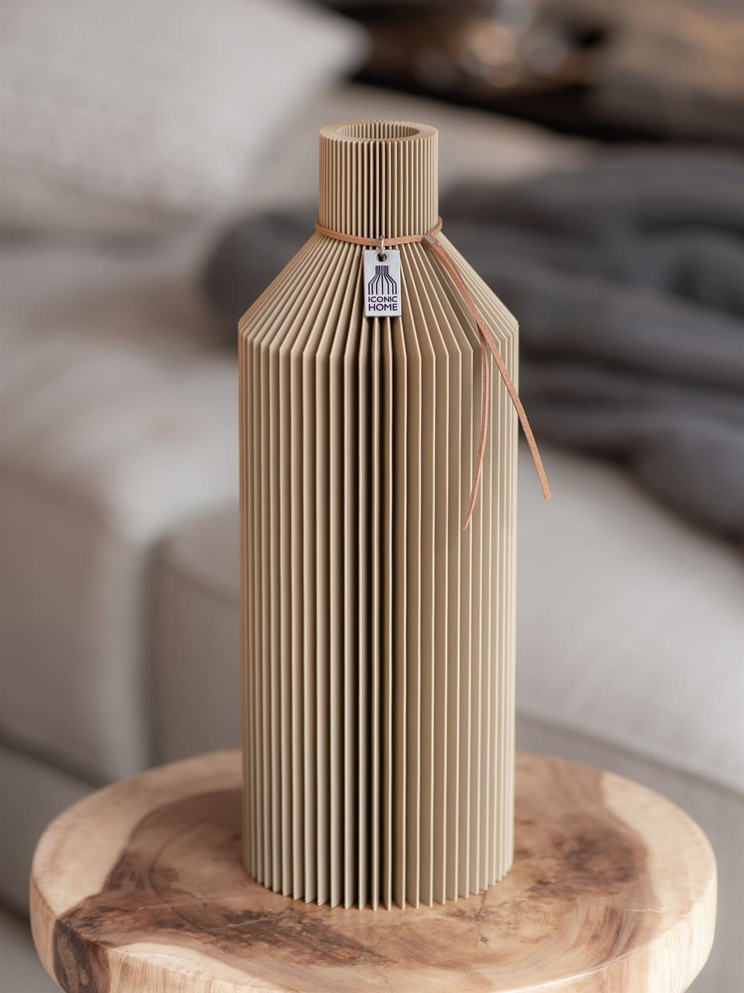 ICONIC HOME Vase Straight in Natural Oak #mood