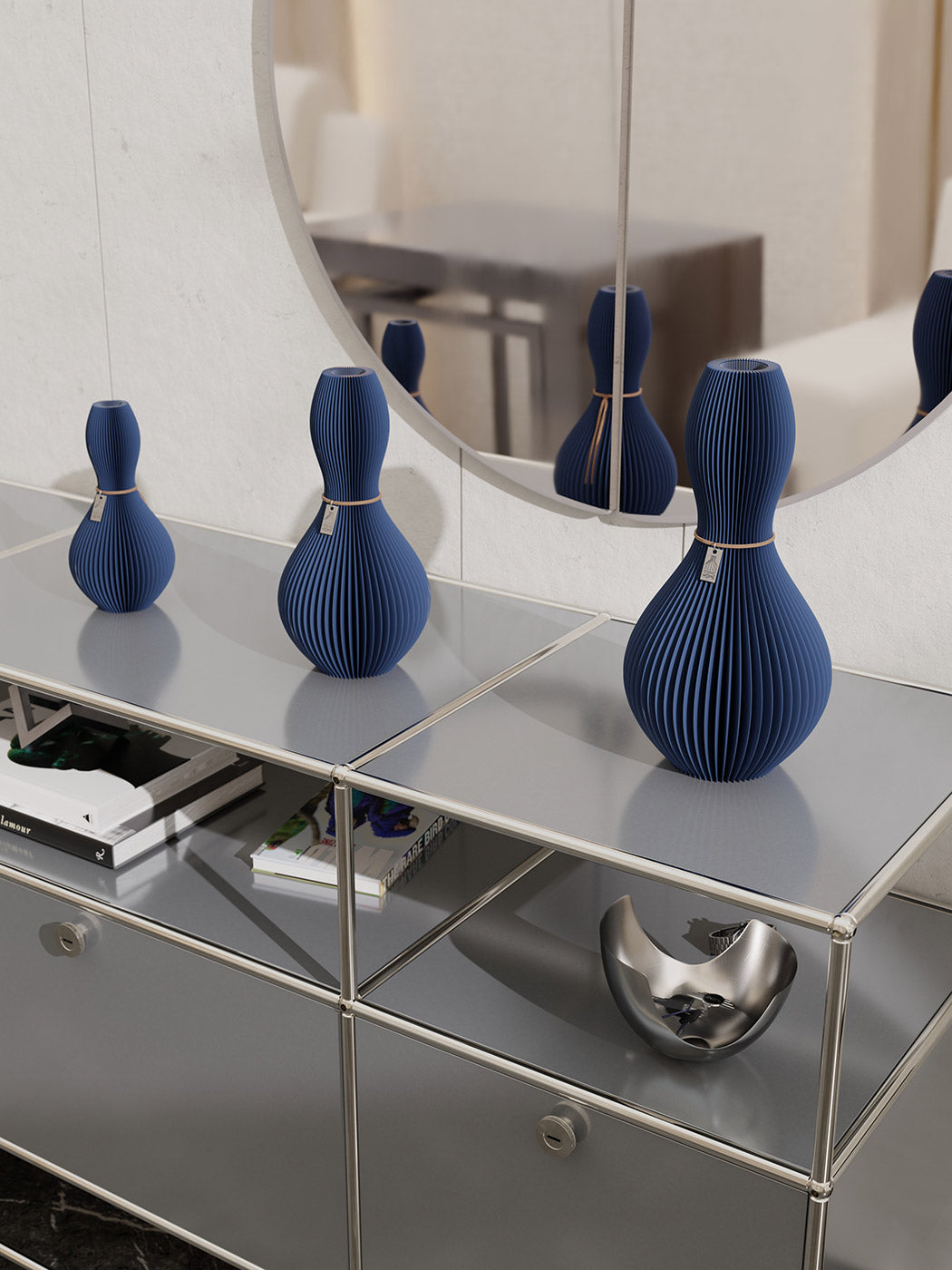 ICONIC HOME Vases Shape in sea blue auf USM Sideboard #mood