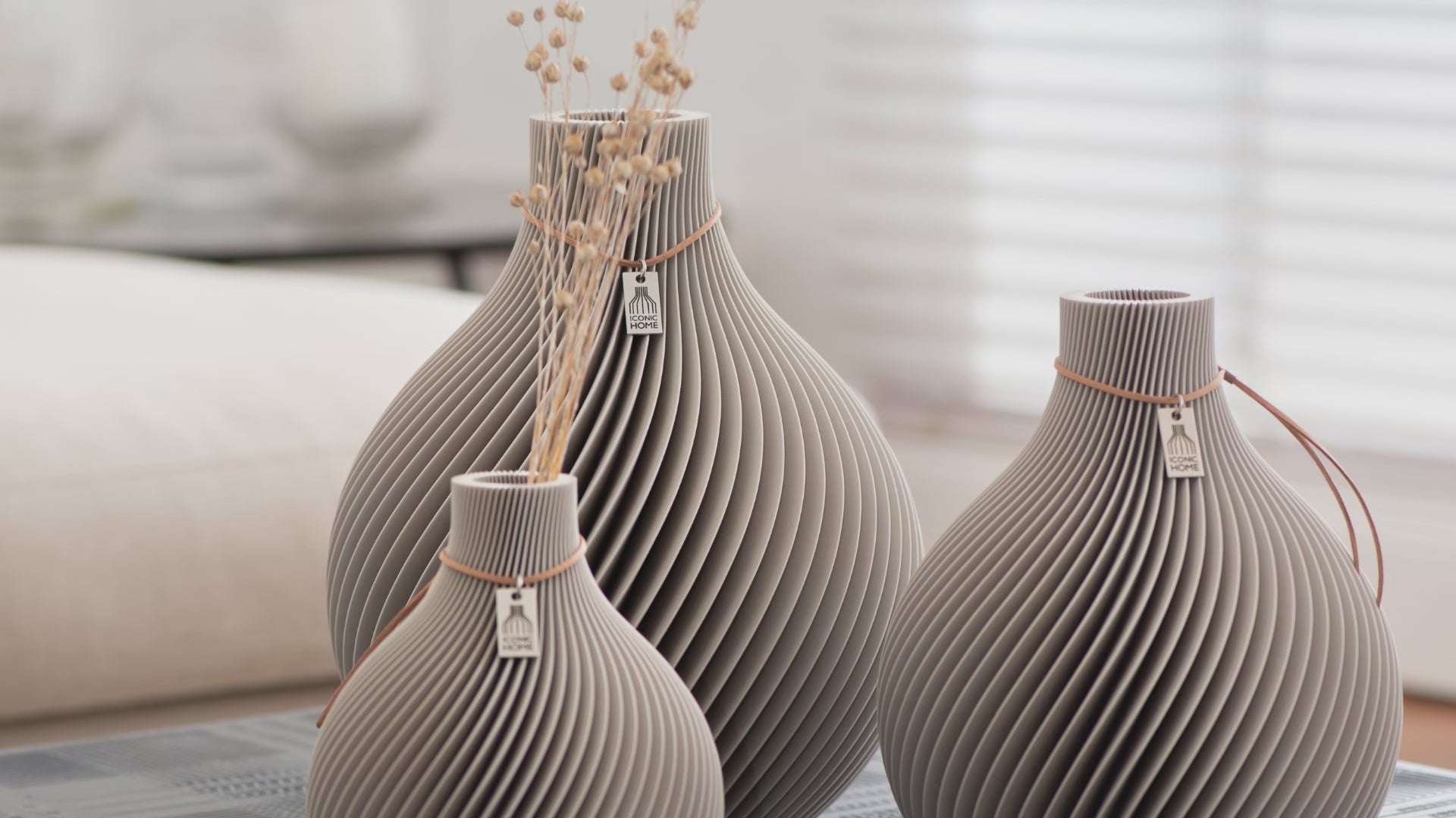 Chargement de la vidéo : ICONIC HOME vases histoire du design