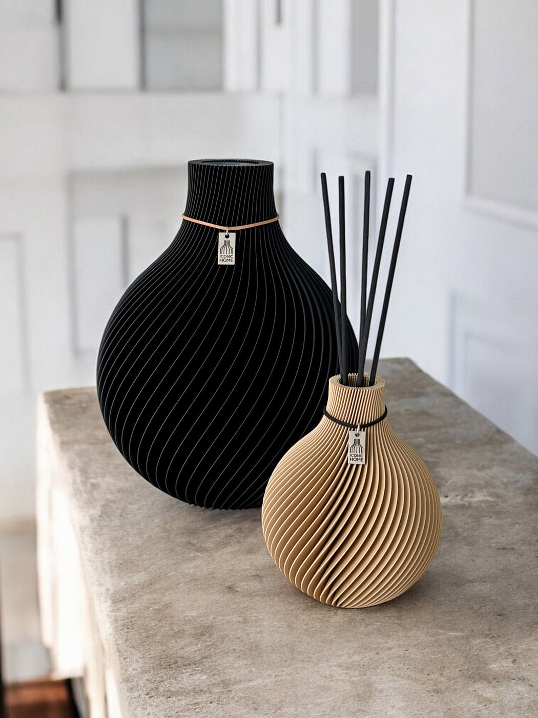 Sphere Vase schwarz mit Duftvase holzfarbe Kombination #mood